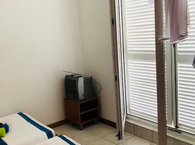 Lady Di Apartament Nečujam